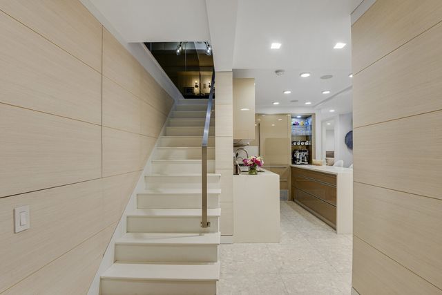3 Hanover Sq Apt 2H, New York City, NY 10004