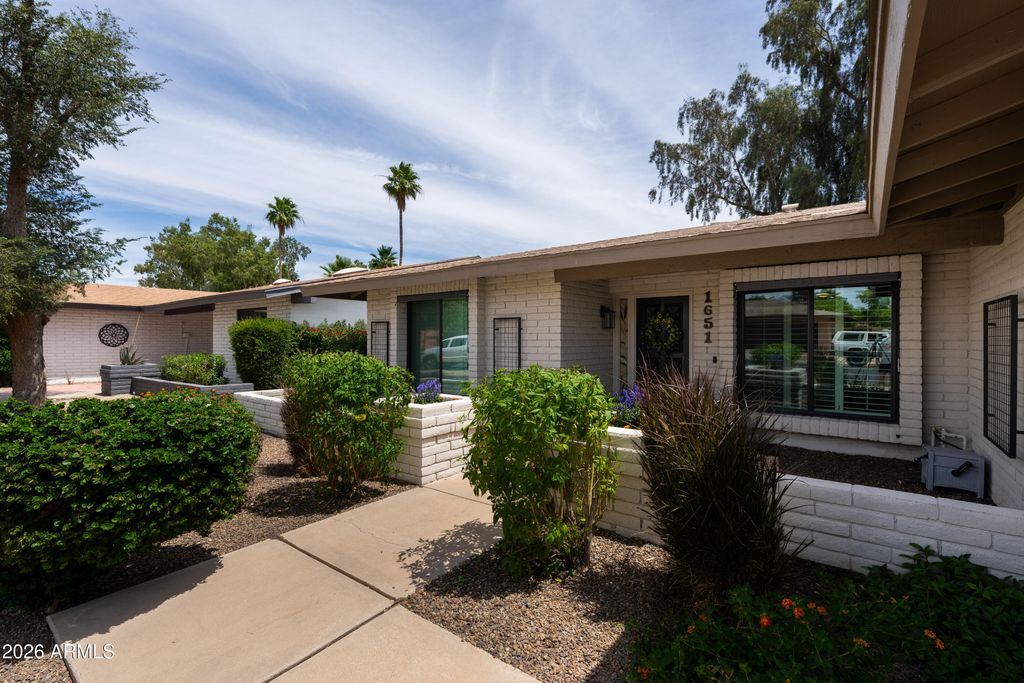 1651 S ASH Street, Mesa, AZ 85202 — photo 5