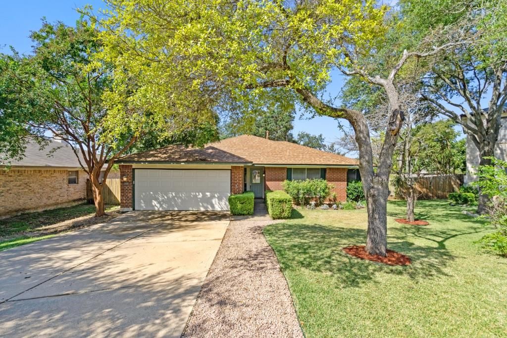 1514 Royce LN, Cedar Park, TX 78613