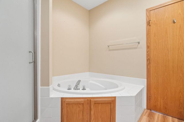 8903 Preserve Trail, Savage, MN 55378