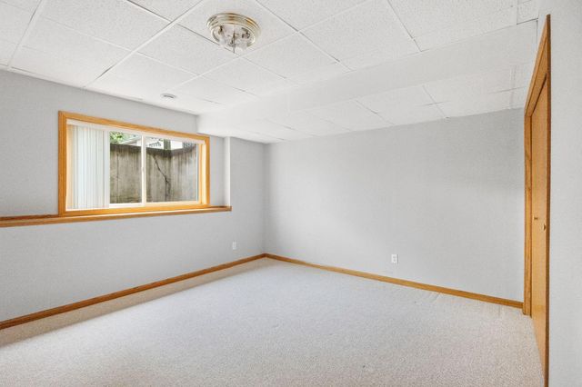 8903 Preserve Trail, Savage, MN 55378