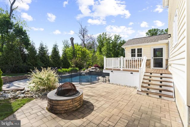 19 ABBY RD, Avondale, PA 19311