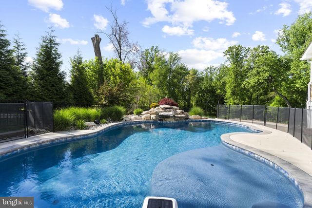 19 ABBY RD, Avondale, PA 19311