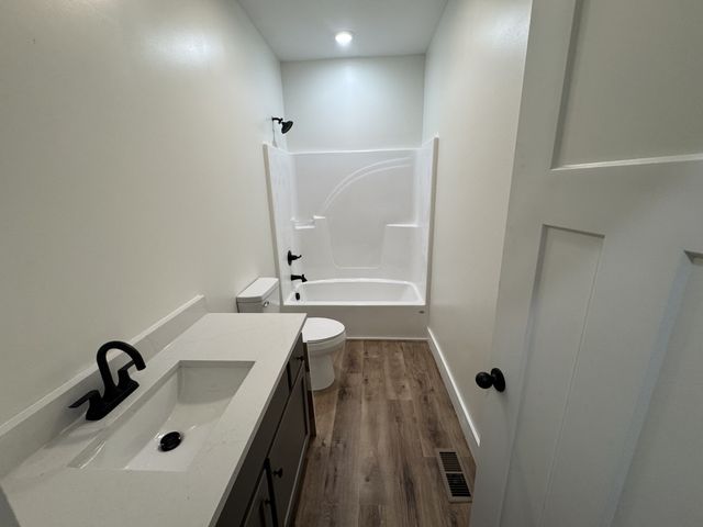 26 Sloan Branch Rd, Pleasant Shade, TN 37145