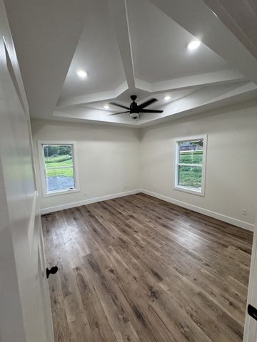 26 Sloan Branch Rd, Pleasant Shade, TN 37145