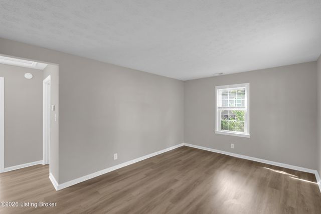 1927 S 28th St, Louisville, KY 40210