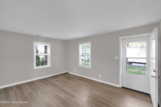 1927 S 28th St, Louisville, KY 40210