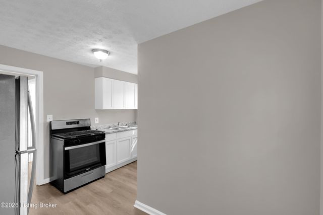 1927 S 28th St, Louisville, KY 40210