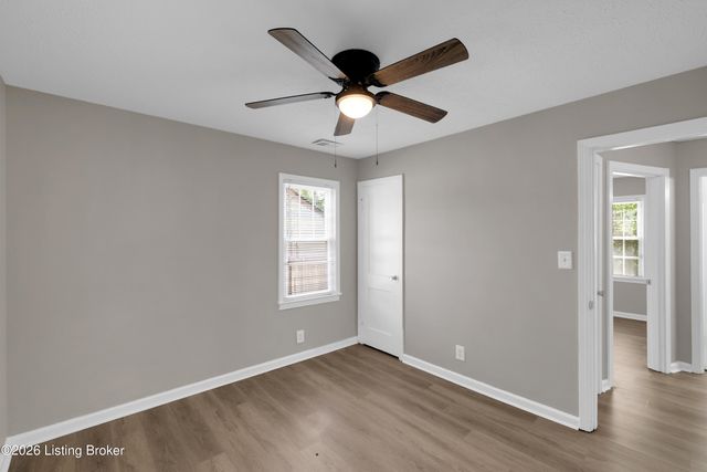 1927 S 28th St, Louisville, KY 40210