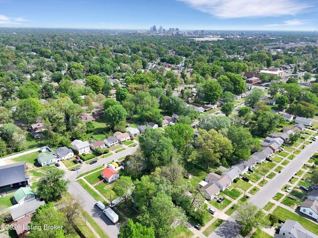 1927 S 28th St, Louisville, KY 40210