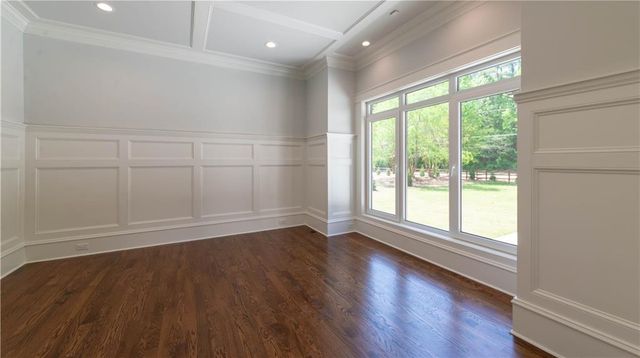 10765 Shallowford Road, Roswell, GA 30075