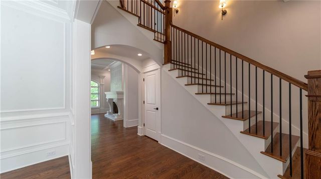 10765 Shallowford Road, Roswell, GA 30075