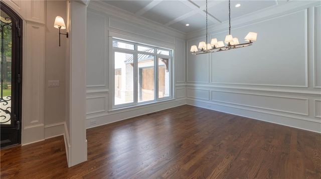 10765 Shallowford Road, Roswell, GA 30075