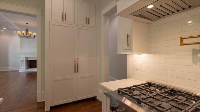 10765 Shallowford Road, Roswell, GA 30075