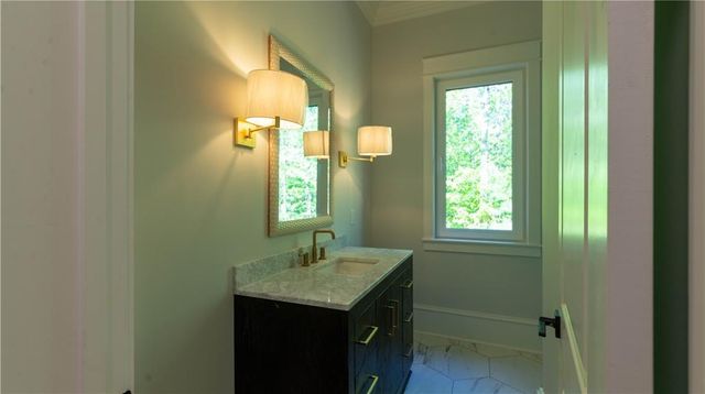 10765 Shallowford Road, Roswell, GA 30075