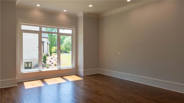 10765 Shallowford Road, Roswell, GA 30075