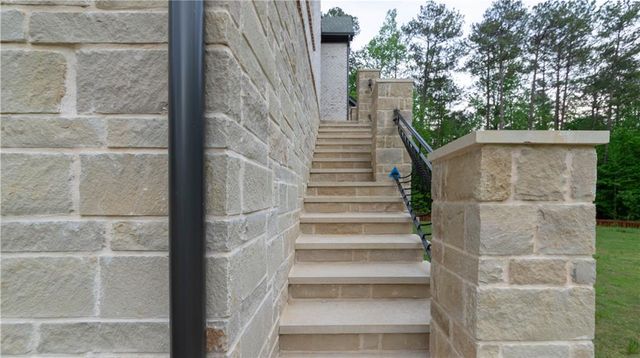 10765 Shallowford Road, Roswell, GA 30075