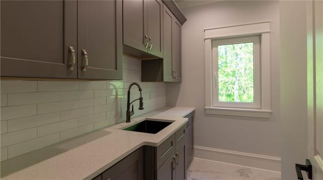 10765 Shallowford Road, Roswell, GA 30075