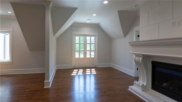 10765 Shallowford Road, Roswell, GA 30075