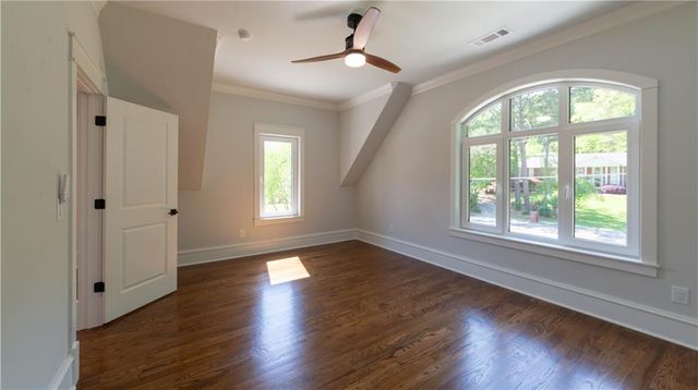 10765 Shallowford Road, Roswell, GA 30075