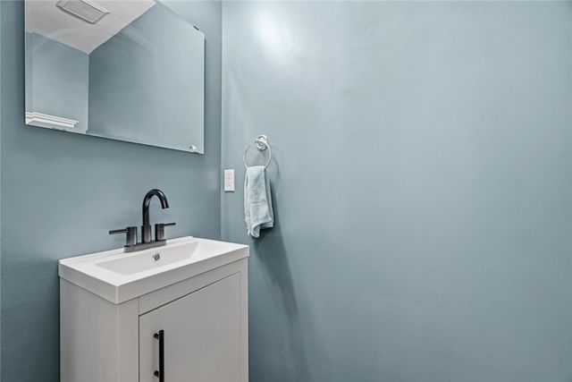 115 THORNBERRY DRIV, Ross Twp, PA 15237