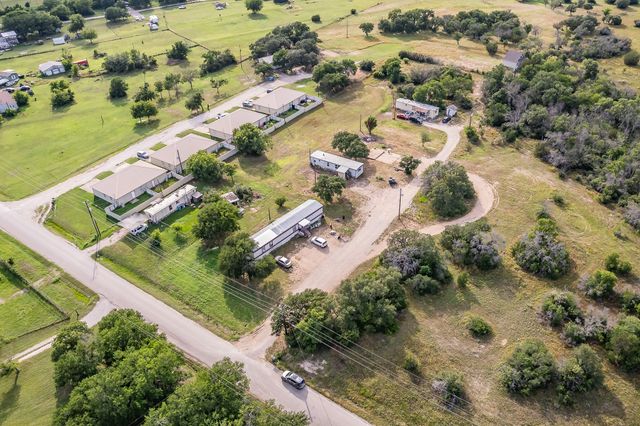 261 Baughman Hill Road, Azle, TX 76020