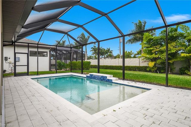 3608 Sapphire Cove CIR, Naples, FL 34114