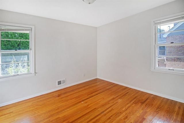 3829 Ewing Avenue S, Minneapolis, MN 55410