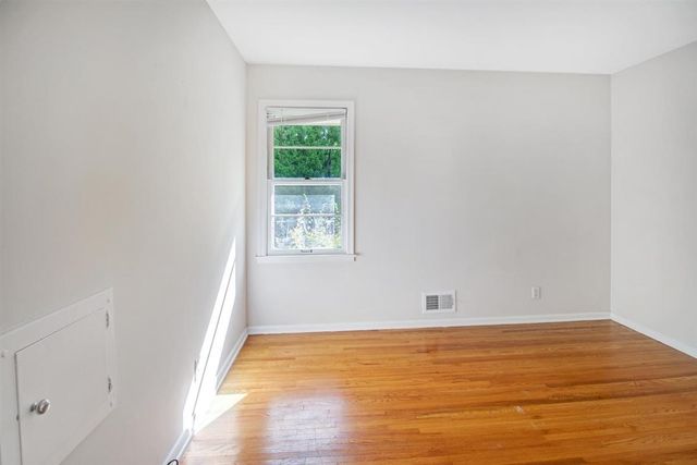 3829 Ewing Avenue S, Minneapolis, MN 55410