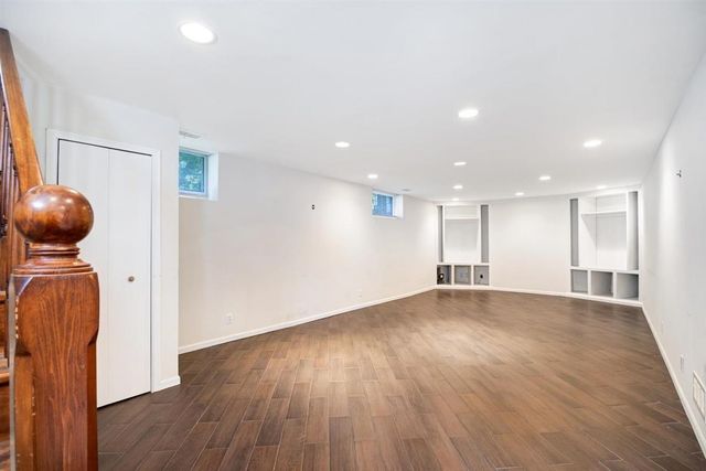 3829 Ewing Avenue S, Minneapolis, MN 55410