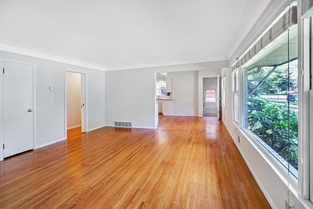 3829 Ewing Avenue S, Minneapolis, MN 55410