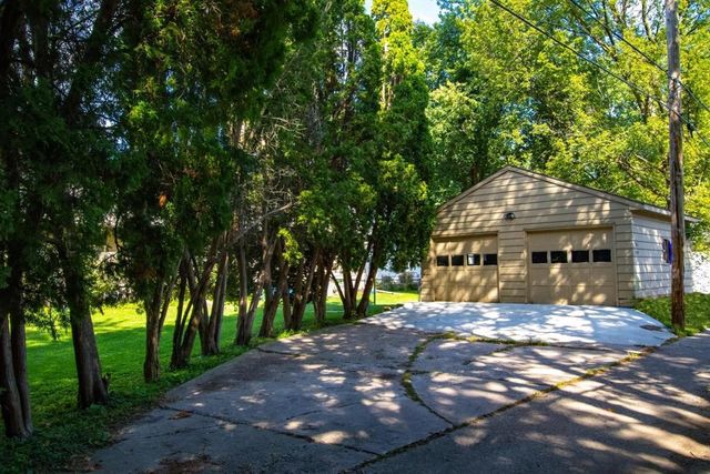 3829 Ewing Avenue S, Minneapolis, MN 55410