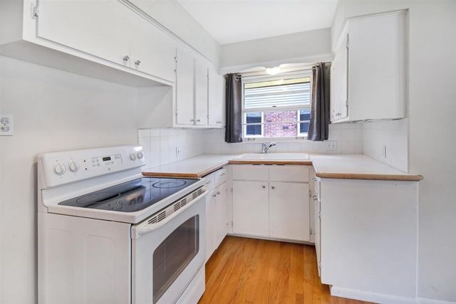 3829 Ewing Avenue S, Minneapolis, MN 55410