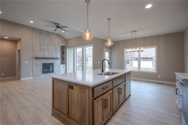 22609 Cole Court, Peculiar, MO 64078