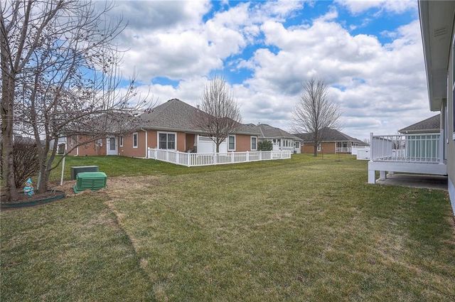 22609 Cole Court, Peculiar, MO 64078
