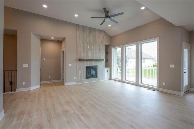 22609 Cole Court, Peculiar, MO 64078