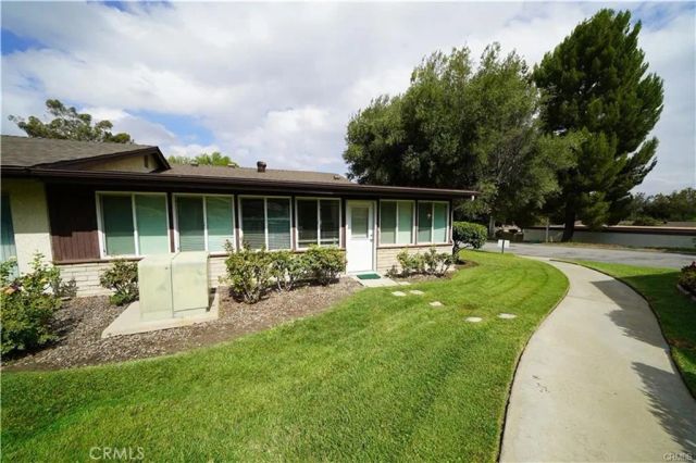 26360 Oakspur A, Newhall, CA 91321