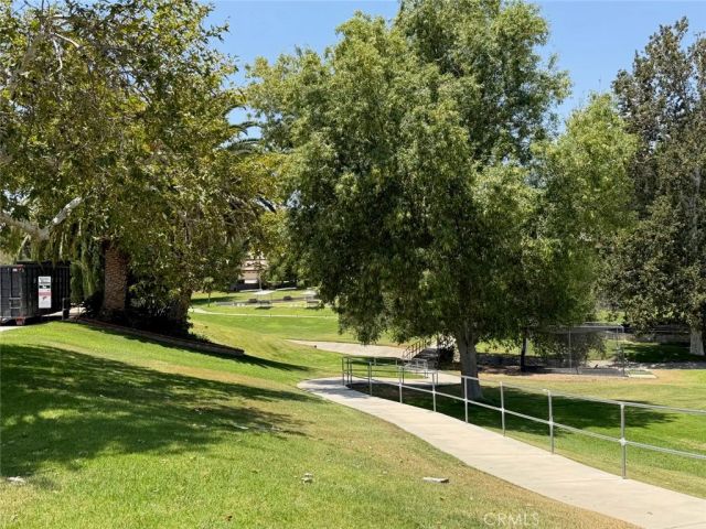 26360 Oakspur A, Newhall, CA 91321