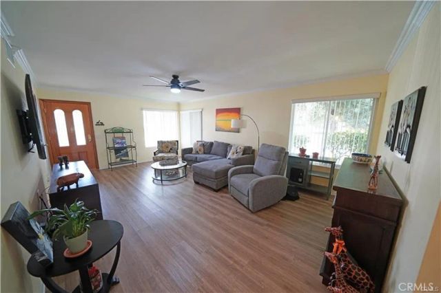 26360 Oakspur A, Newhall, CA 91321