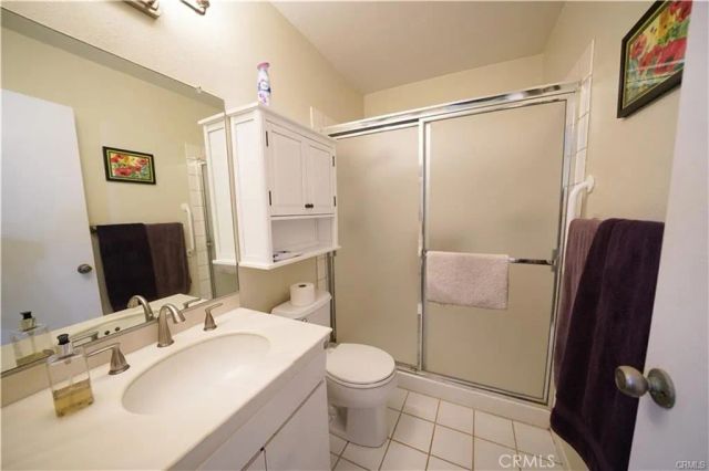 26360 Oakspur A, Newhall, CA 91321