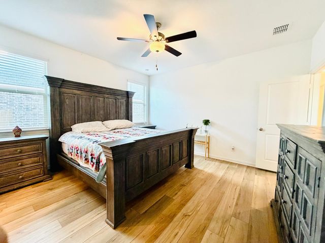 736 Pollyann Trail, Fort Worth, TX 76052