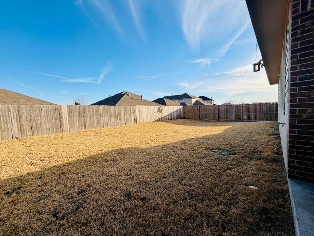 736 Pollyann Trail, Fort Worth, TX 76052