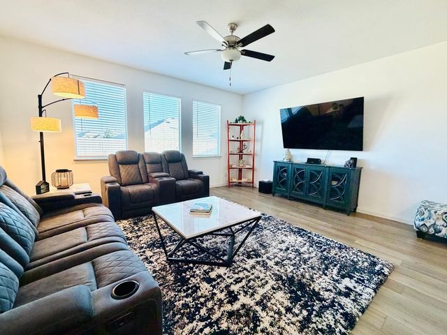 736 Pollyann Trail, Fort Worth, TX 76052