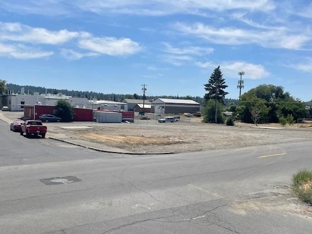 5615 E Trent Ave, Spokane Valley, WA 99206 property photo