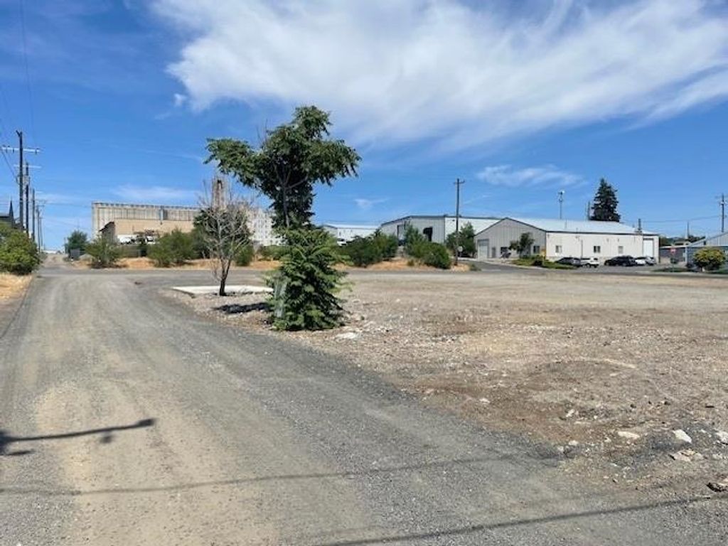 5615 E Trent Ave, Spokane Valley, WA 99206 photo 4
