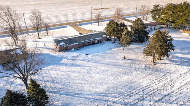 1681 N 33rd Road, Ottawa, IL 61350