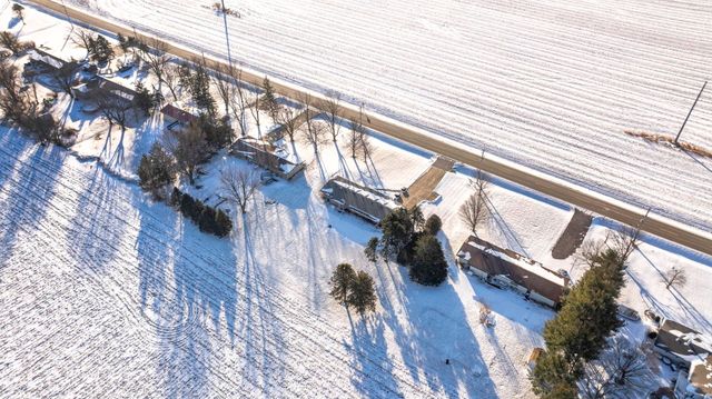 1681 N 33rd Road, Ottawa, IL 61350