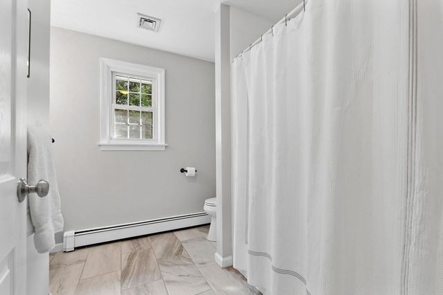 272 Mill St, Holliston, MA 01746