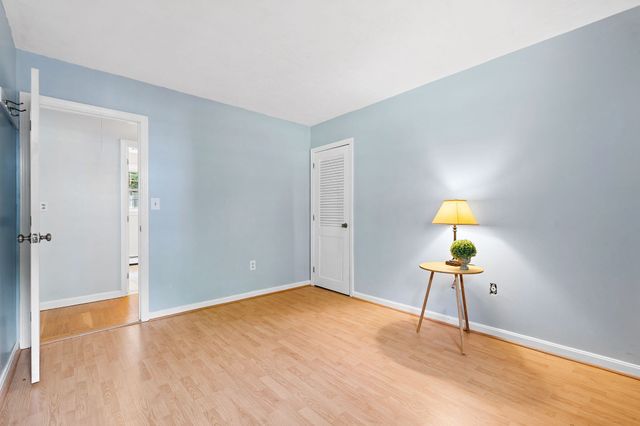 272 Mill St, Holliston, MA 01746