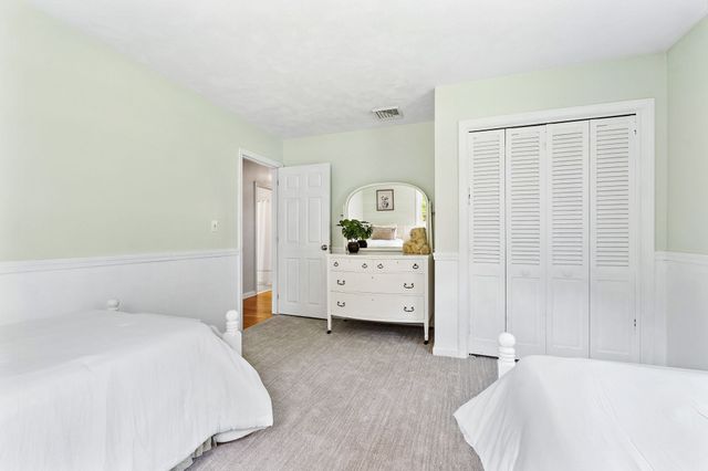 272 Mill St, Holliston, MA 01746